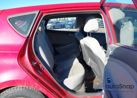 2015 Hyundai Accent Gs z USA, uszkodzony, nr VIN KMHCT5AE2FU219339